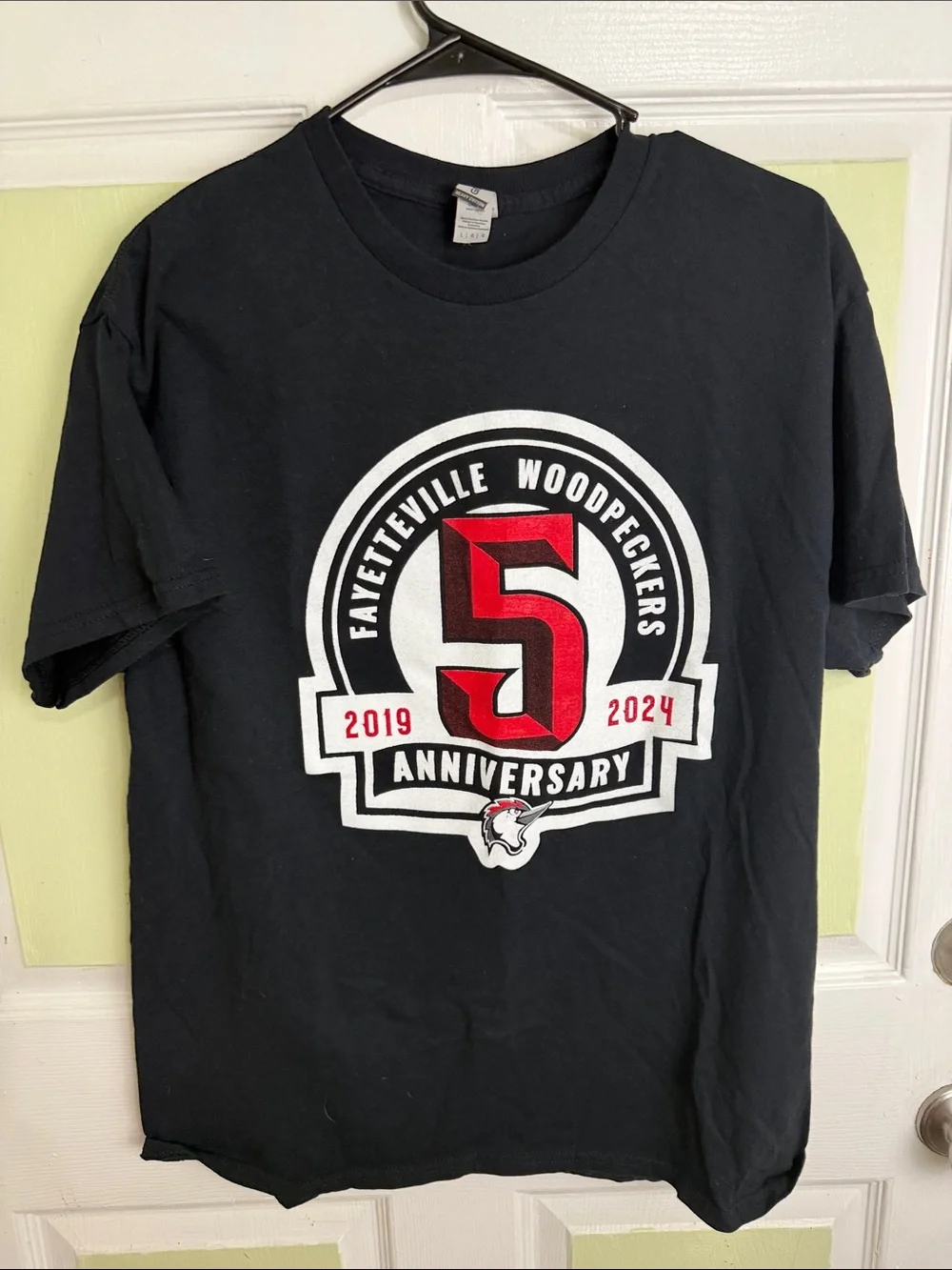 (2355) Gildan Black Tee with Red and White 5th Anniversary Graphic, Size: Large